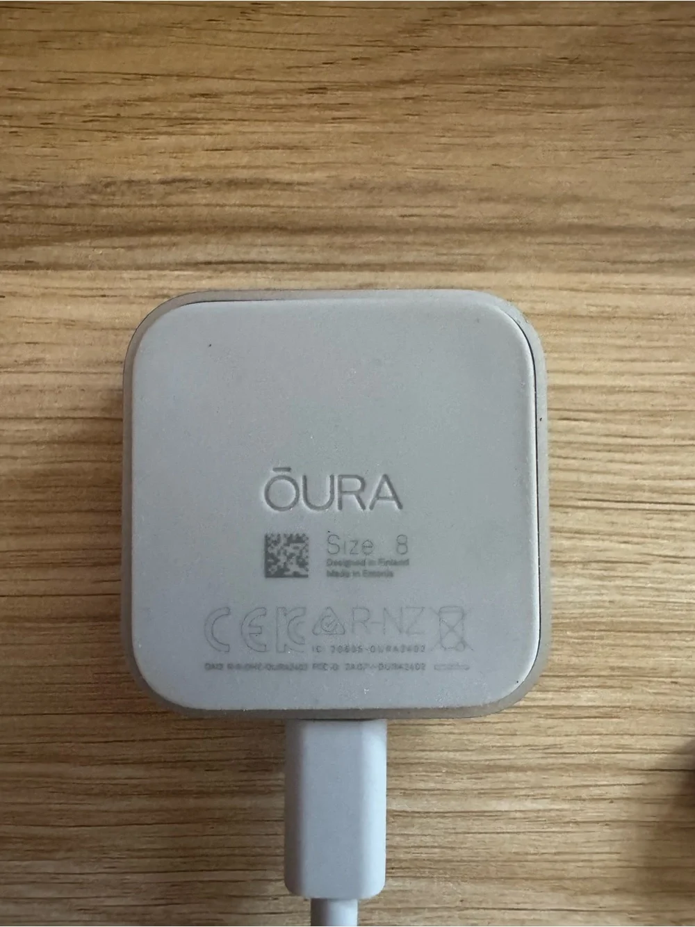 Oura Ring 4 - Smart Ring - Size 8 - Silver